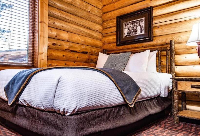 Хижина, Elk Country Inn