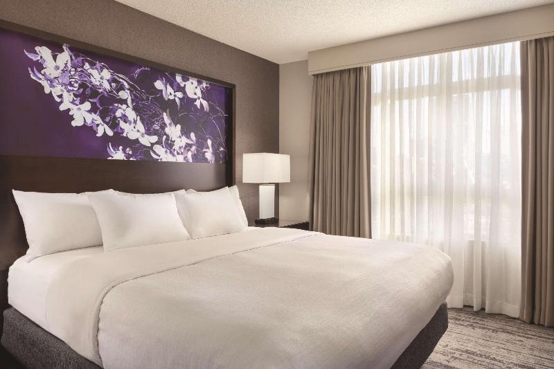 Люкс, Embassy Suites By Hilton Atlanta At Centennial Olympic Park