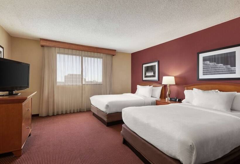 Люкс Премиум, Embassy Suites By Hilton Kansas City International Airport