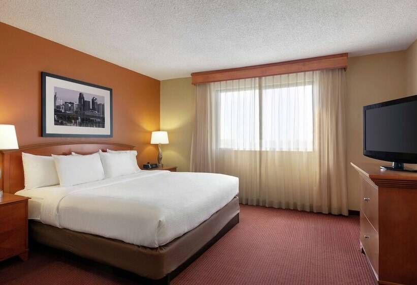 Люкс Адаптированный для Инвалидов, Embassy Suites By Hilton Kansas City International Airport