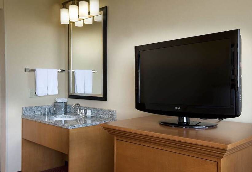 Люкс Адаптированный для Инвалидов, Embassy Suites By Hilton Kansas City International Airport