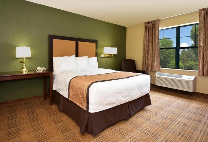 Estudio Estàndard, Extended Stay America Select Suites  Chicago  O Hare