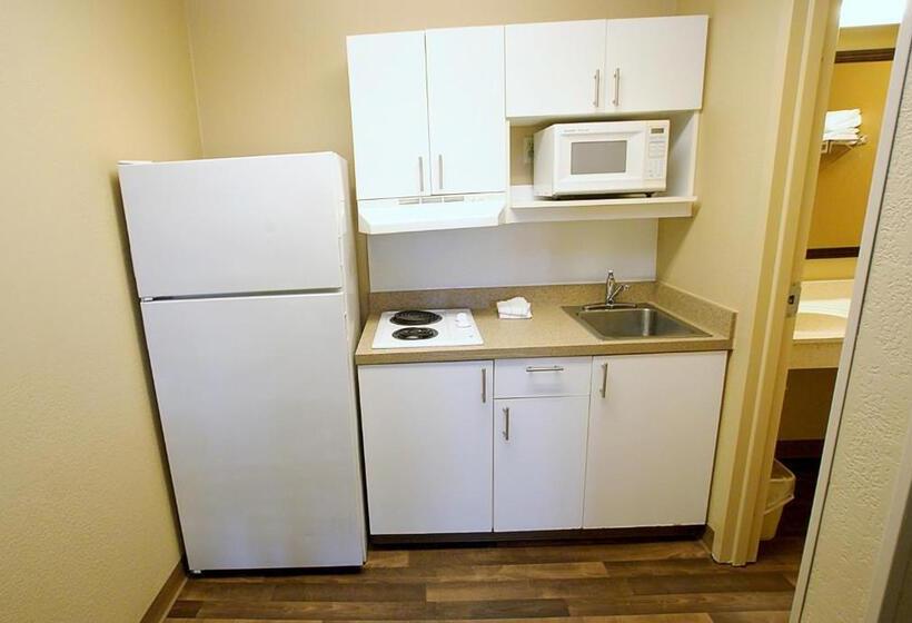 스탠다드 스튜디오 킹침대, Extended Stay America Select Suites   Denver   Lakewood South
