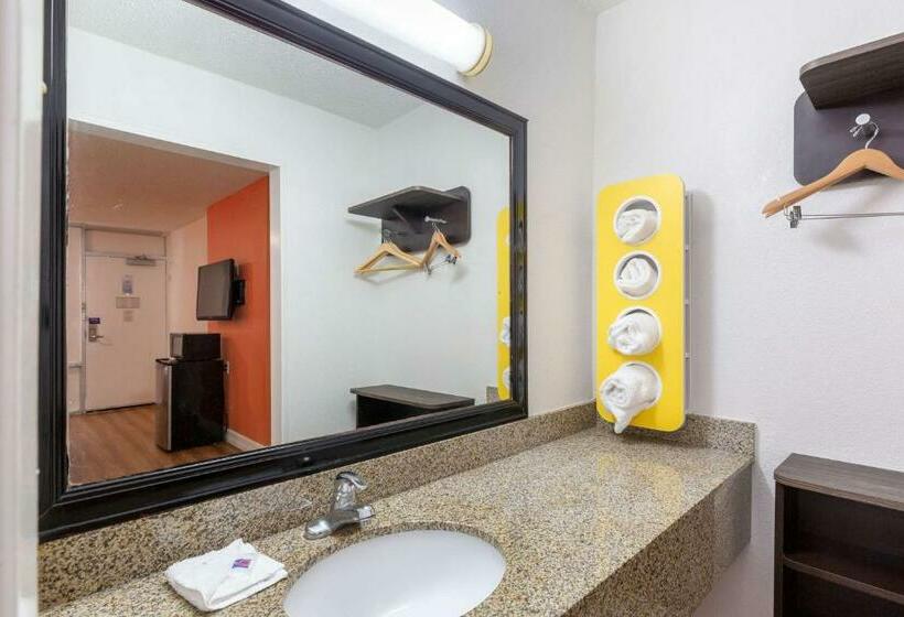 Номер Deluxe Кровать Кинг, Motel 6 Houston, Tx  East
