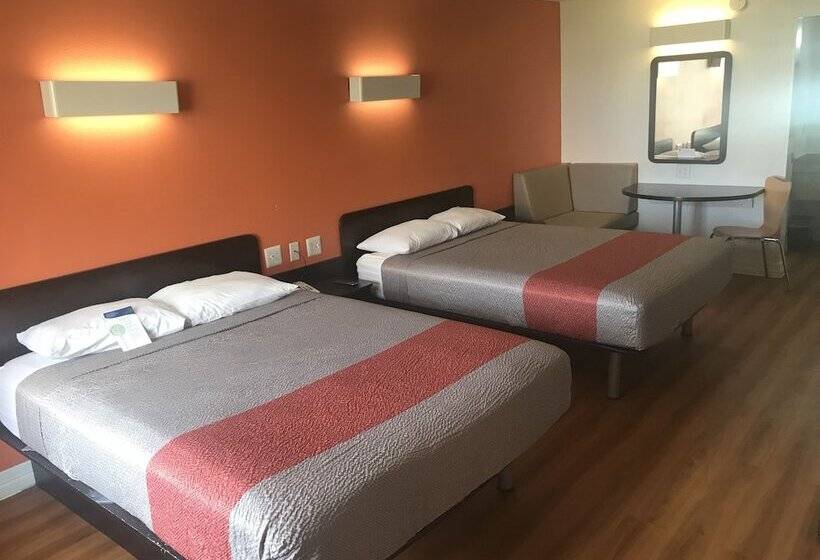 Номер Deluxe, Motel 6 Houston, Tx  East