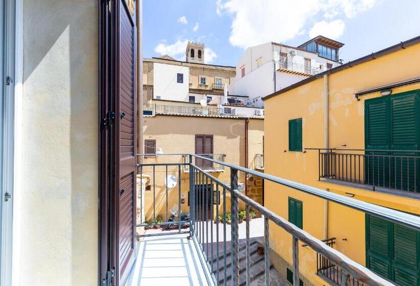 Номер Стандарт с Балконом, Bnb Sant Alfonso