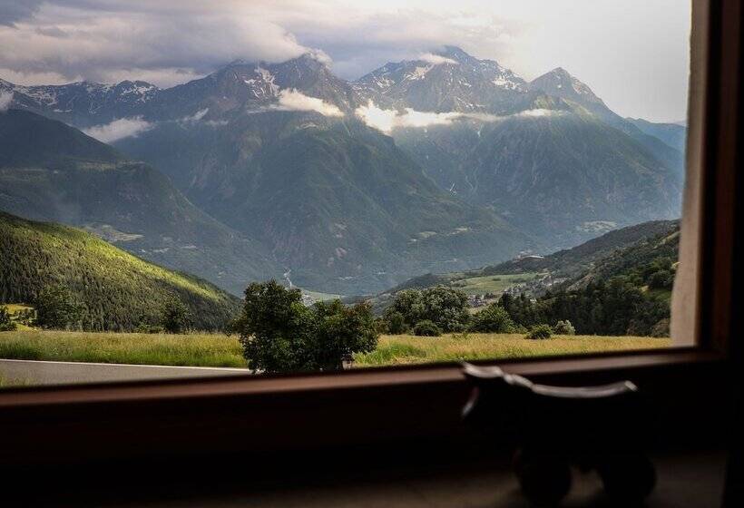 اتاق استاندارد با چشم‌انداز کوهستان, Chalet Saintbarthelemy
