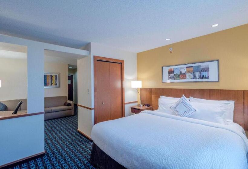 스위트 킹사이즈 침대, Fairfield Inn & Suites By Marriott Cleveland Streetsboro