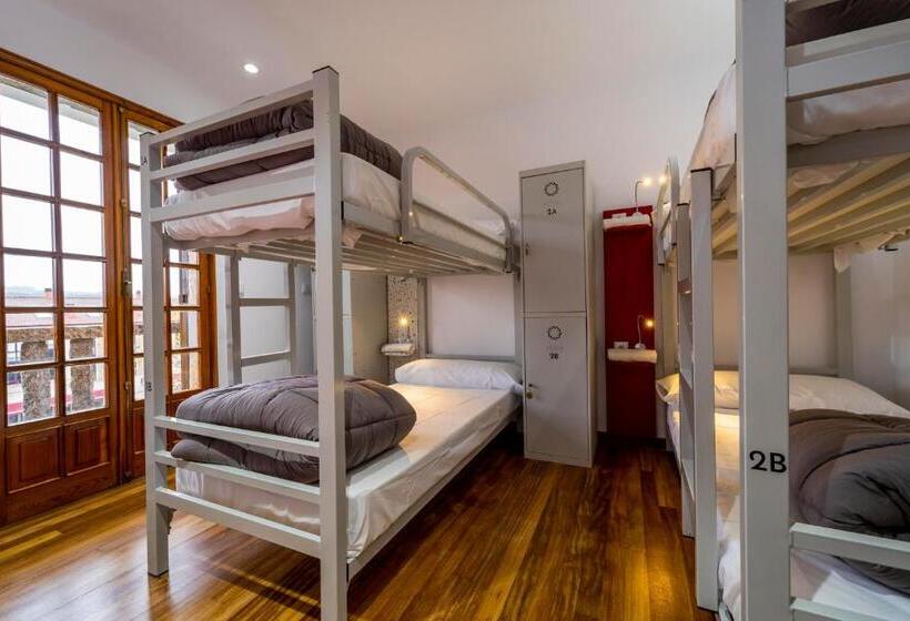 발코니가 있는 4인용 스탠다드 룸, Albergue Mirador De Pedrouzo