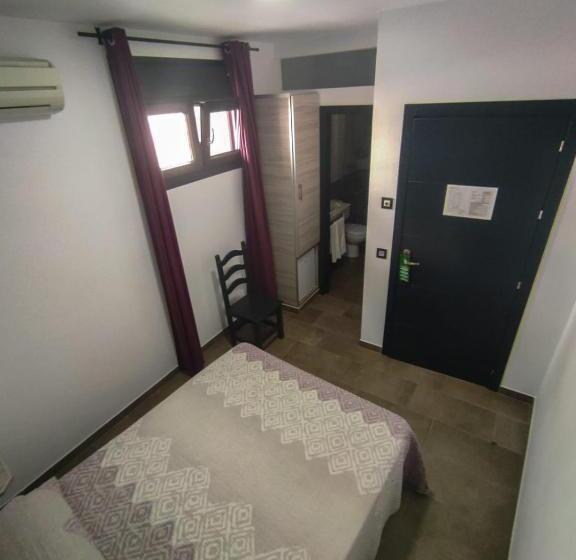 Economy-huone, Hostal Maria Jose