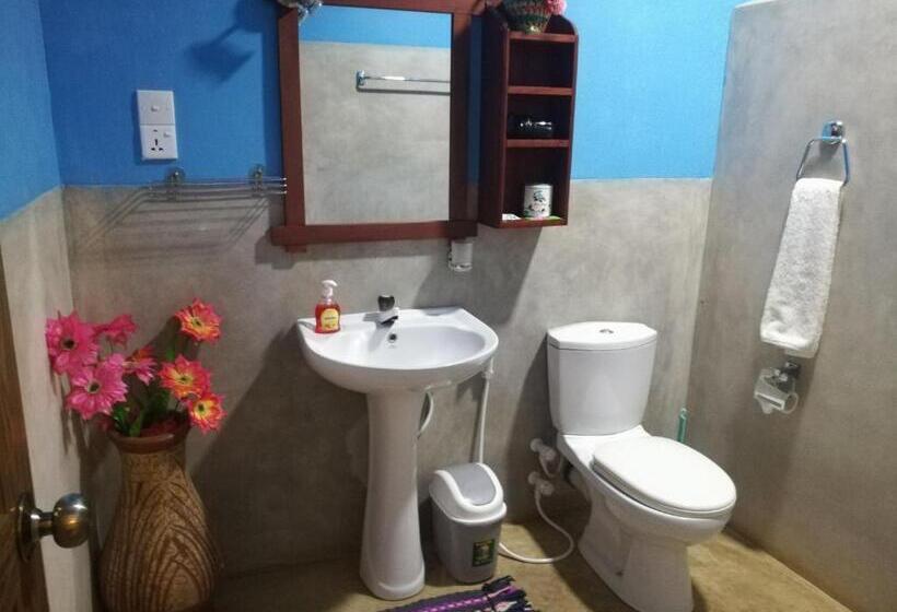 اتاق استاندارد سه تخته با چشم‌انداز باغ, The Nature Park Villa