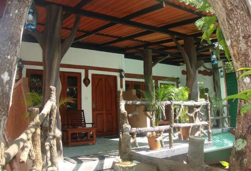 اتاق خانوادگی با چشم‌انداز باغ, The Nature Park Villa