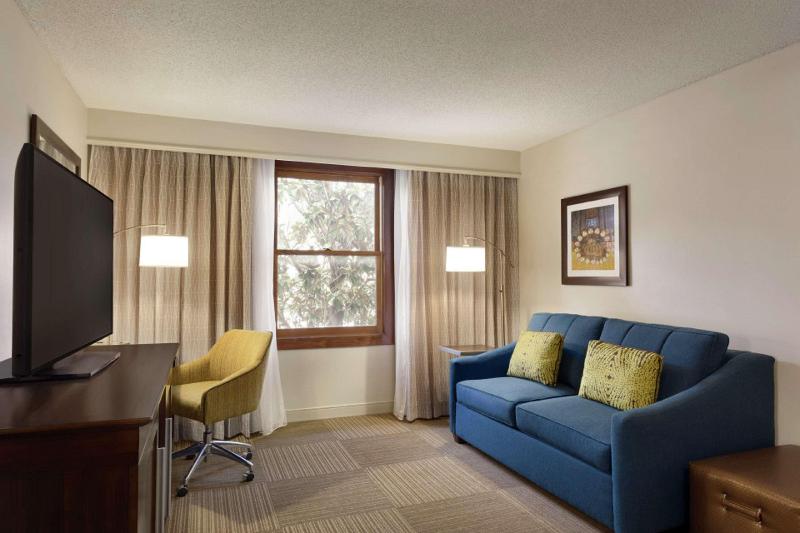스위트 킹사이즈 침대, Hampton Inn & Suites Springdale
