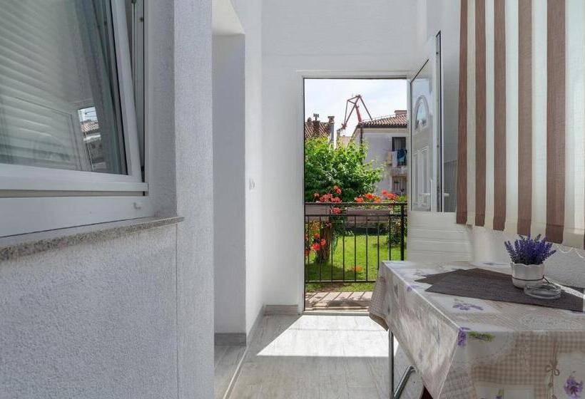 Апартаменты 1 Спальня, Apartments Smaila