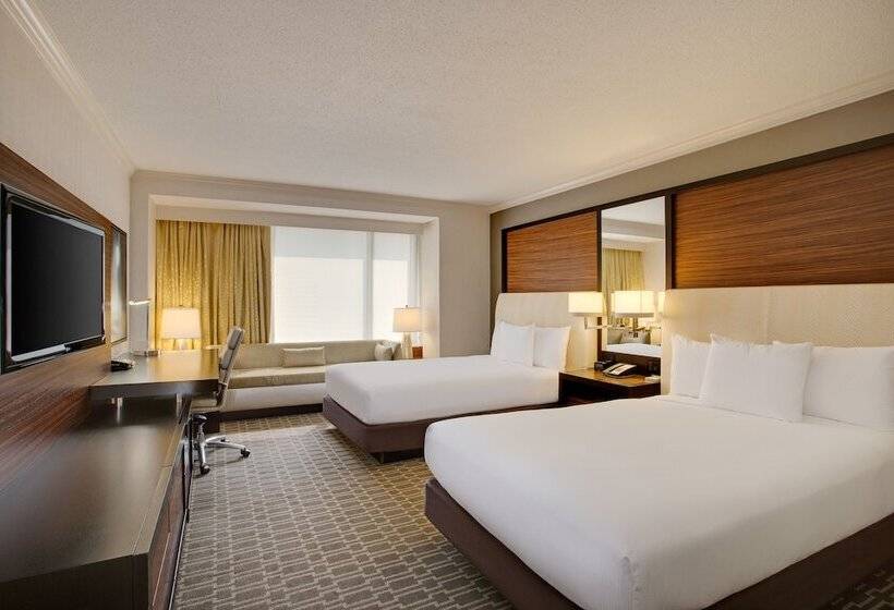 Номер Стандарт 2 Двуспальные Кровати, Hilton Mclean Tysons Corner