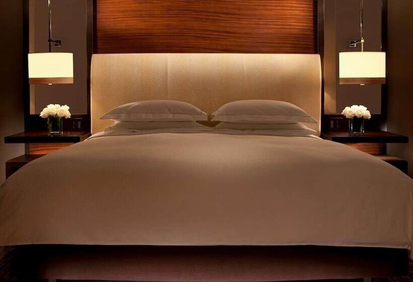 Люкс, Hilton Mclean Tysons Corner