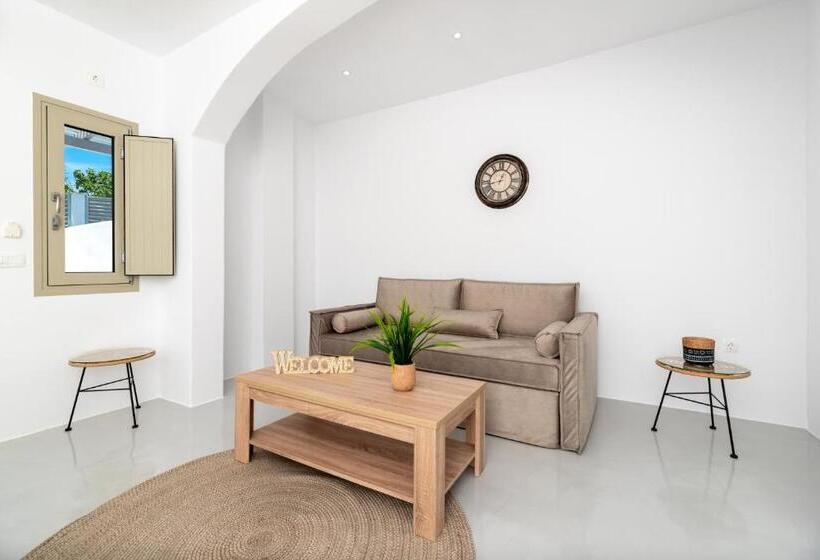 Апартаменты 1 Спальня с Террасой, Aerenia Luxury Suites