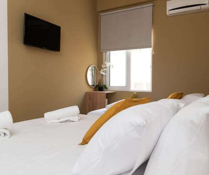 חדר קומפורט לשלושה, _tier