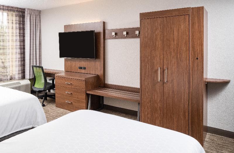 חדר סטנדרט עם מיטת קינג, Holiday Inn Express Boca Raton   West, An Ihg