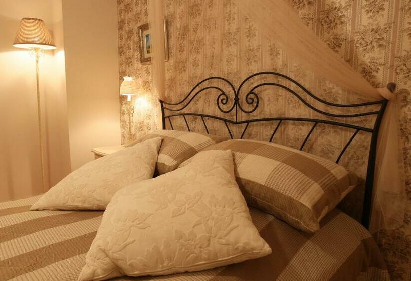 Классический Номер, Vaela Hotel Cultural Resort