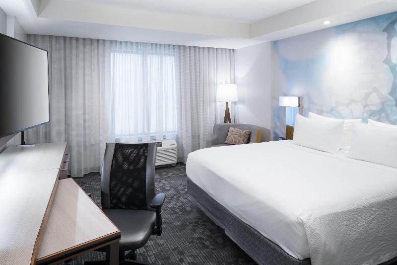 اتاق استاندارد با تخت بزرگ, Courtyard By Marriott Hilton Head Island