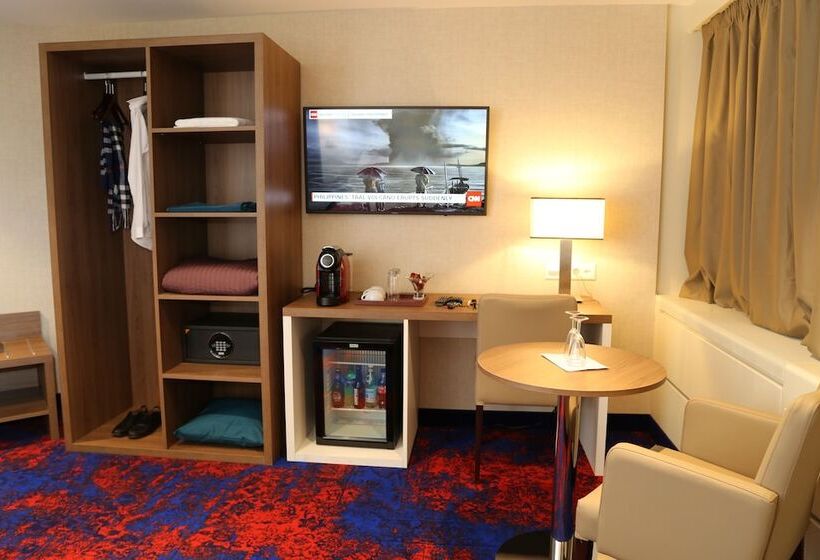 Номер Стандарт с Террасой, My Home Hotel   Free Parking