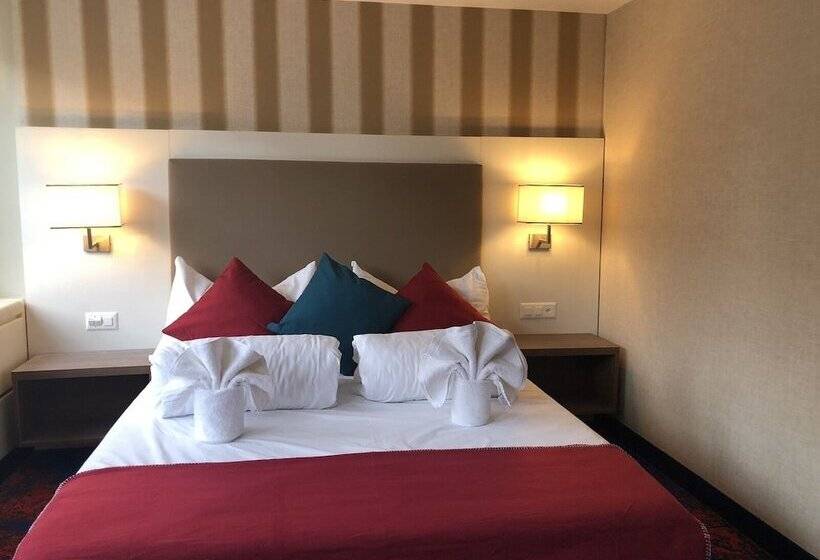 Семейный Номер, My Home Hotel   Free Parking