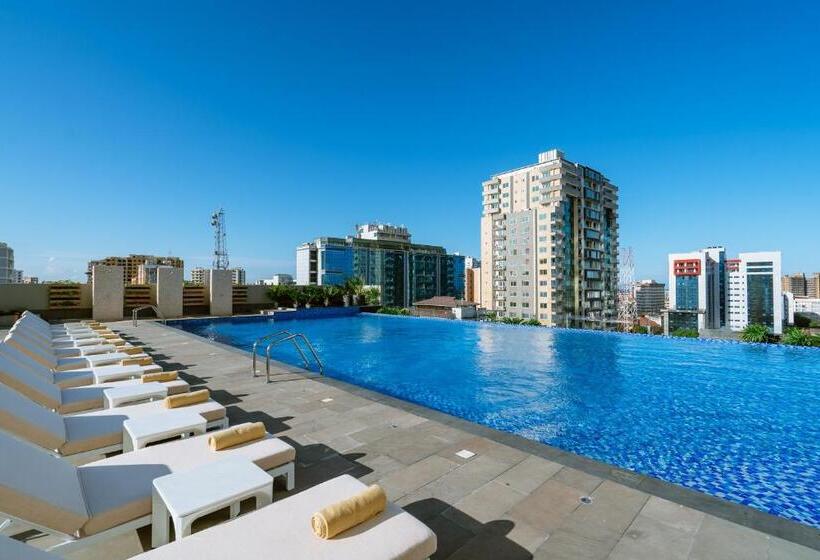 اتاق استاندارد با تخت بزرگ, Johari Rotana