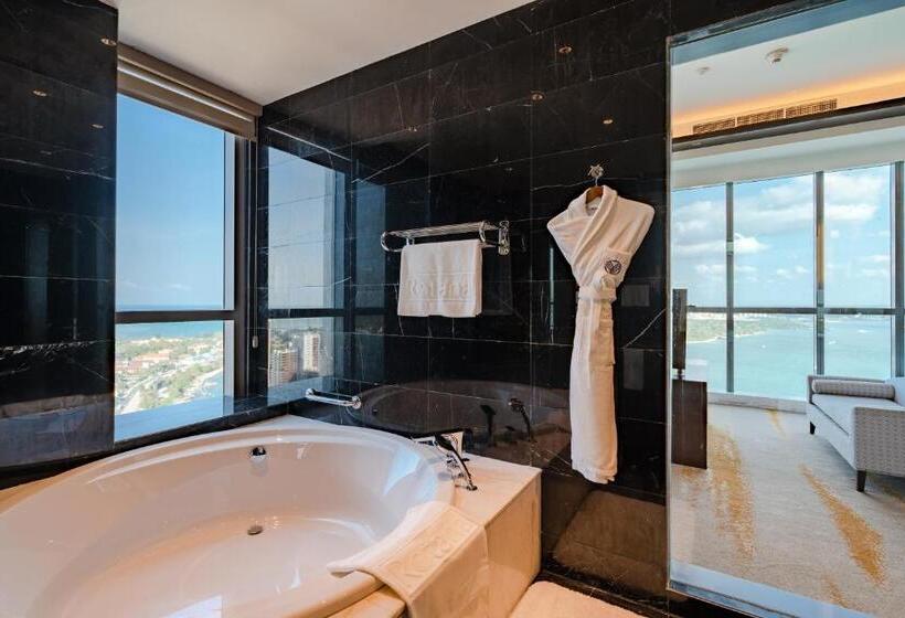 سوئیت رویال, Johari Rotana