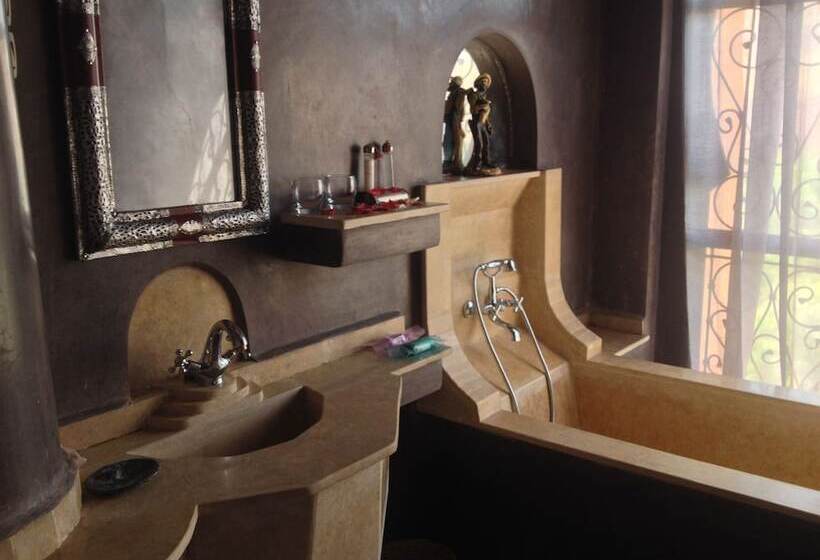 Люкс Deluxe 2 Спальни, Kasbah Titrit