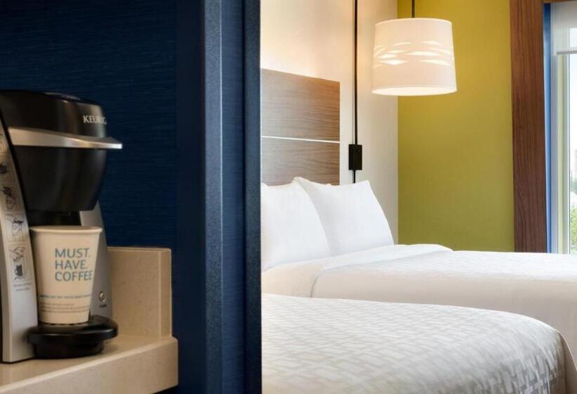 스탠다드 룸, Holiday Inn Express & Suites Grand Rapids Airport North, An Ihg