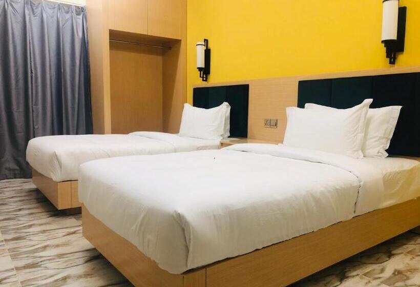 ３ベッドルームアパートメント, Season Inn