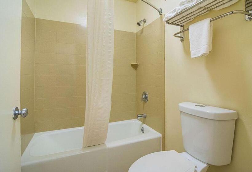 스탠다드 룸 더블 침대 2개, Econo Lodge Research Triangle Park