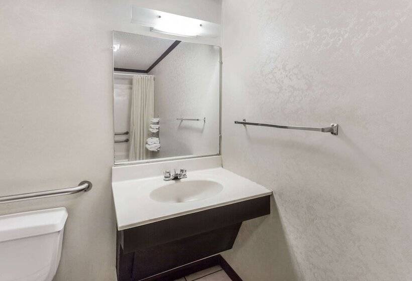 Люкс с гидромассажем, Knights Inn Racine