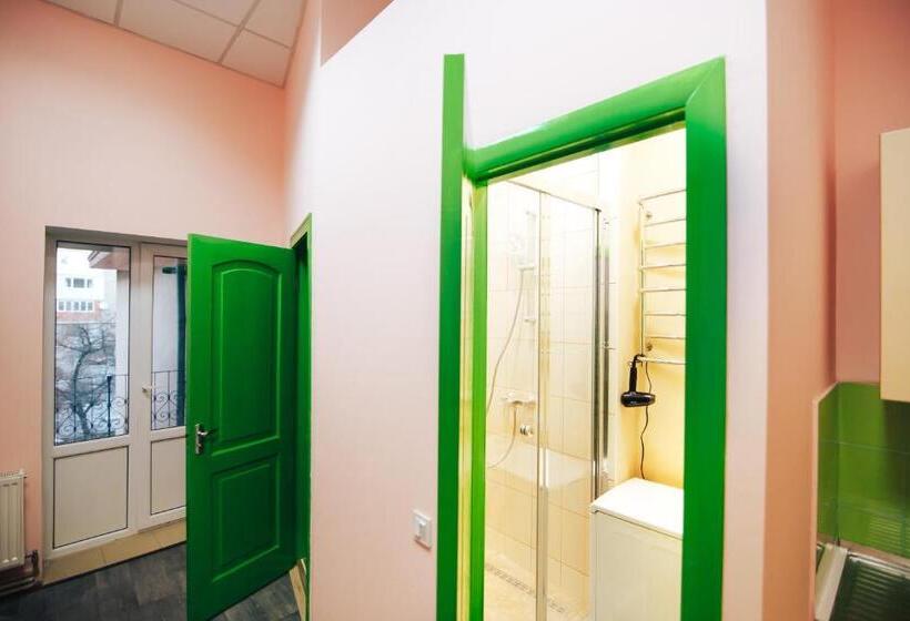 공동 객실, Hostel “lime”