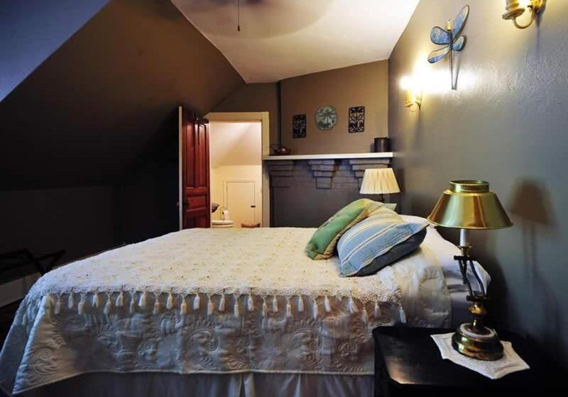 Номер Deluxe, Laughing Heart Lodge
