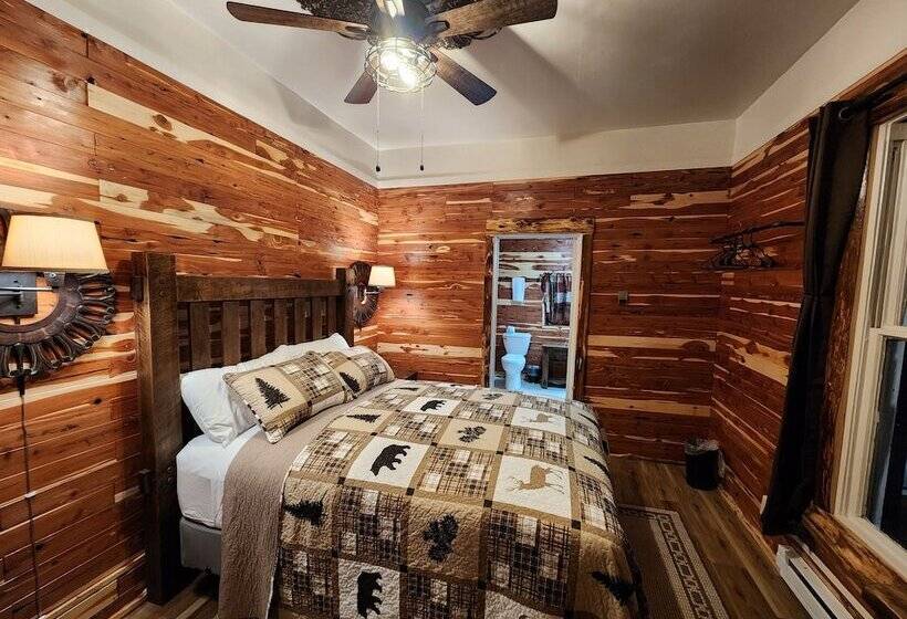 Номер Deluxe, Log Cabin Inn