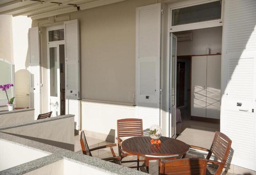 Апартаменты 1 Спальня, Villa Centa