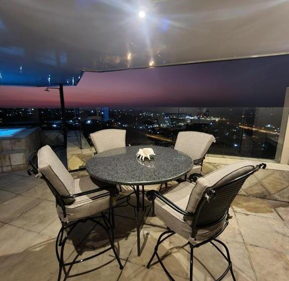 자쿠지 스위트, Weston Guest House Krugersdorp
