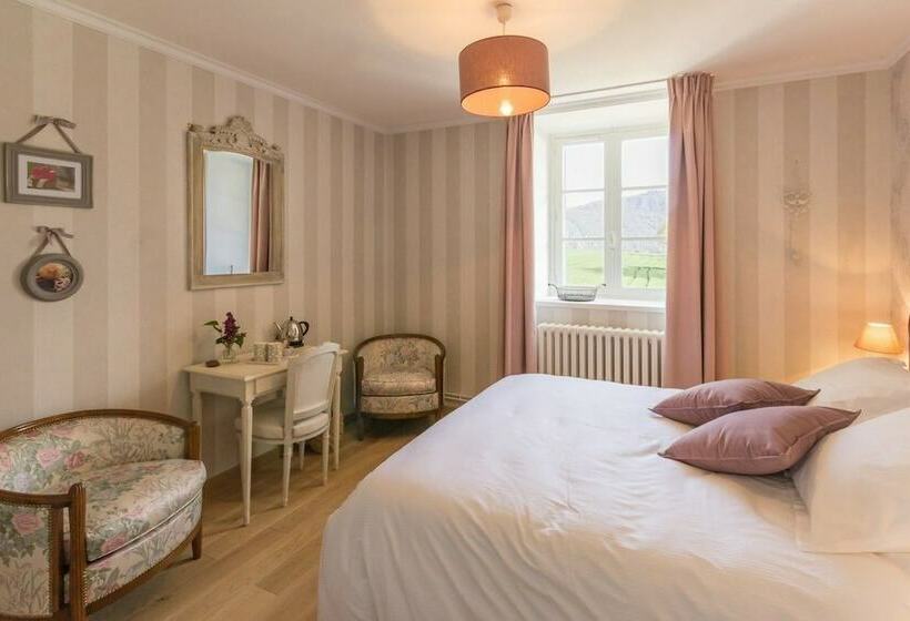 Romantic Room, Le Manoir De Placy   Bed And Breakfast