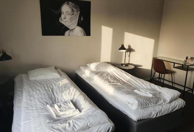 Номер Стандарт Совместная Ванная, Briq Hotell