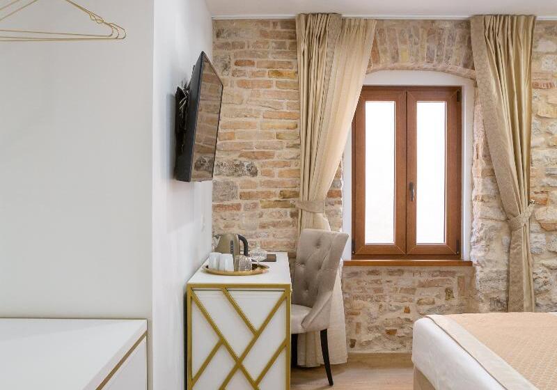 اتاق سوپریور, Le Premier Luxury Rooms