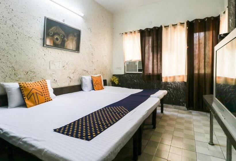 Classic 3 Pers. Værelse, Spot On 65859 Prayag Guest House
