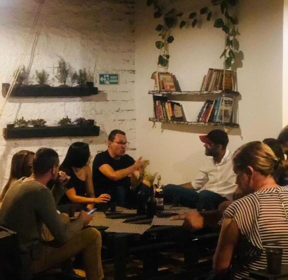 Номер Economy, Casa Egos Pop Laureles