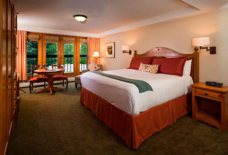 اتاق استاندارد با تخت بزرگ, The Pines Lodge, A Rockresort