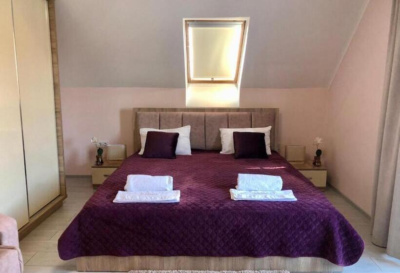 豪华三人间, Alenso Guesthouse