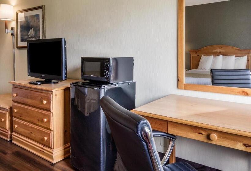 Номер Стандарт, Clarion Inn Seekonk   Providence
