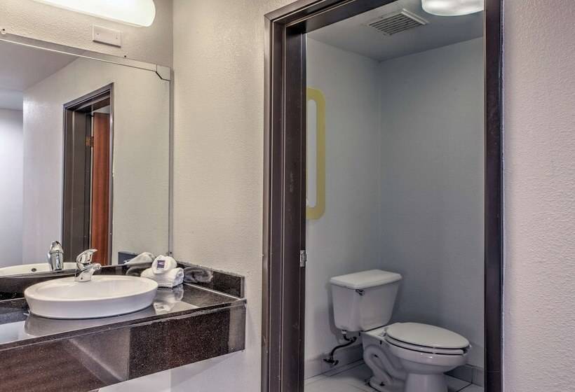 디럭스 스위트, Motel 6 Dallas, Tx  Northwest