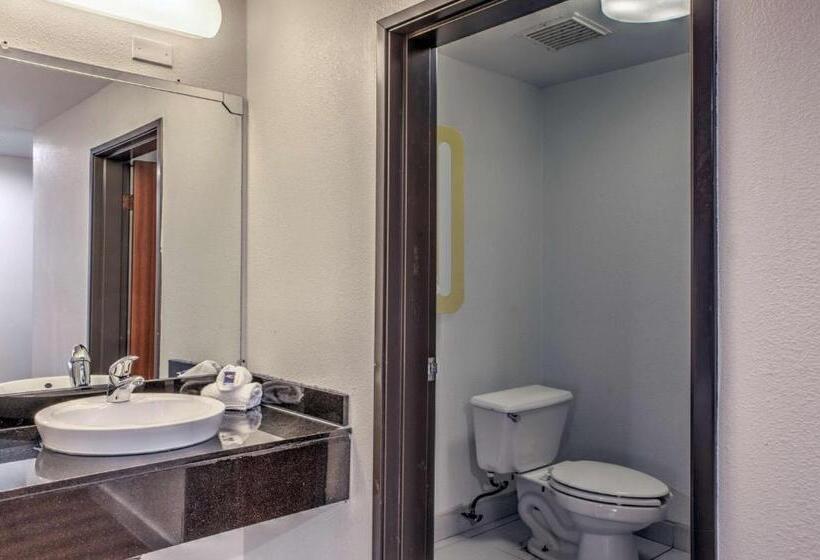 キングサイズベッドのスイートルーム, Motel 6 Dallas, Tx  Northwest