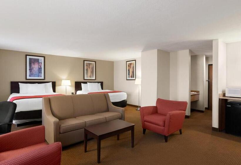Люкс Повышенной Комфортности, Ramada By Wyndham Elizabethtown